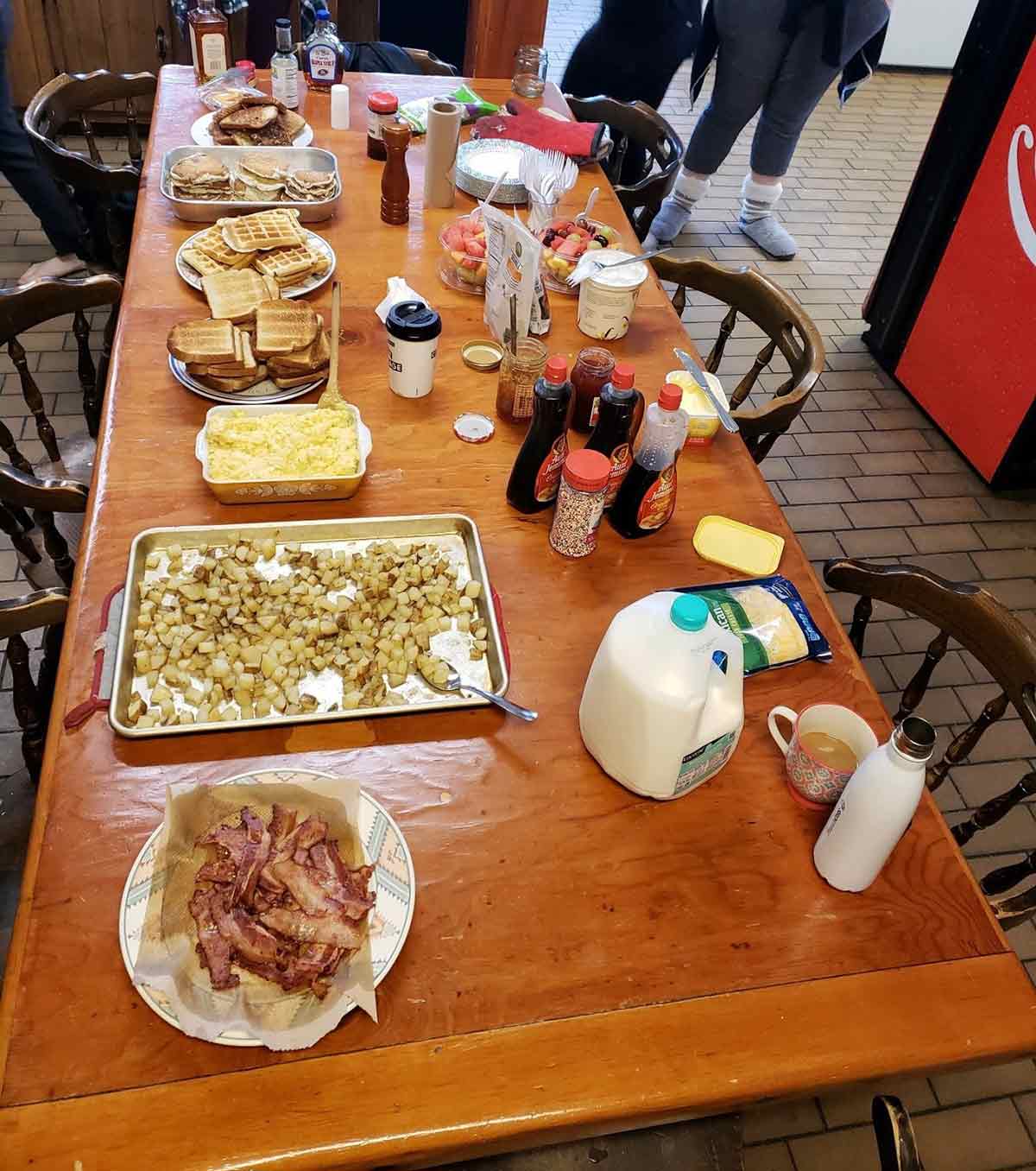 A photo of the breakfast bar 