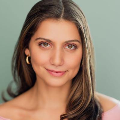 MIA GOODMAN Headshot