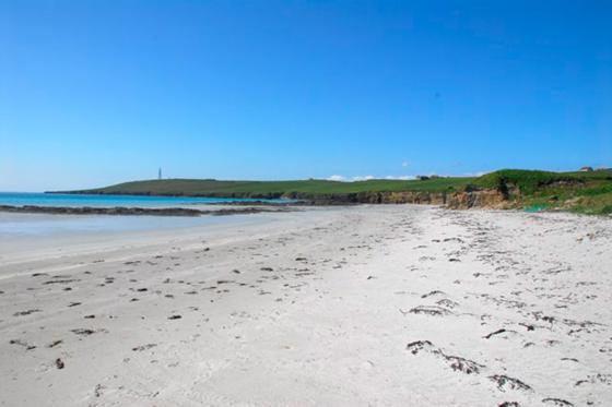 Backaskaill Bay, Sanday, Orkney by Peter Amsden